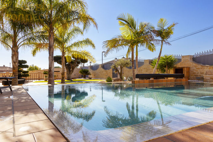 Image No.4-4 Bed Villa for sale