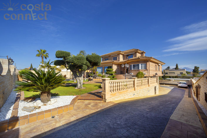 Image No.43-4 Bed Villa for sale