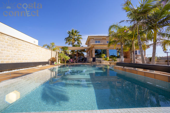 Image No.7-4 Bed Villa for sale