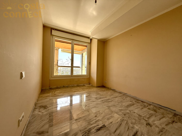 Image No.13-4 Bed Apartment for sale