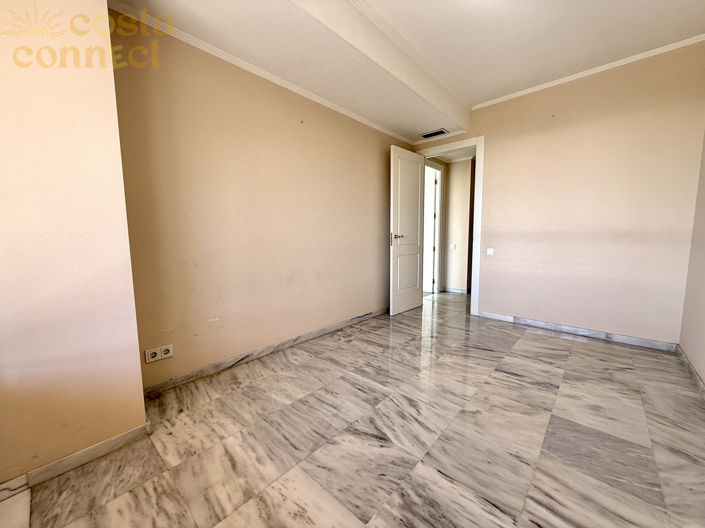 Image No.14-4 Bed Apartment for sale