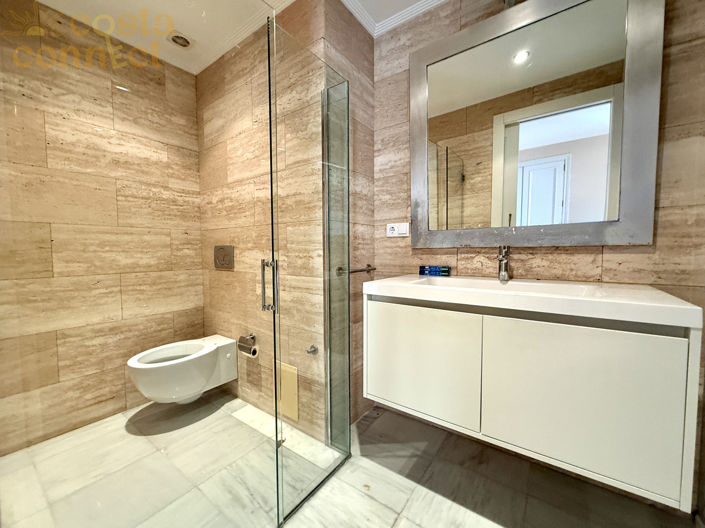 Image No.21-4 Bed Apartment for sale