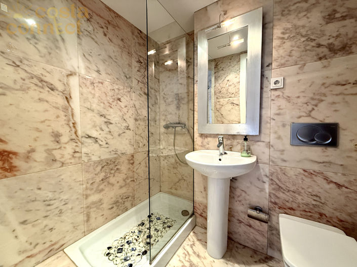 Image No.24-4 Bed Apartment for sale