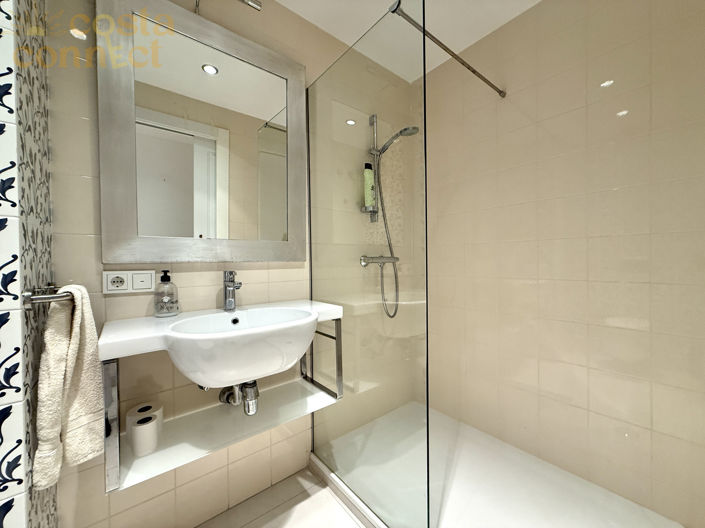 Image No.30-4 Bed Apartment for sale