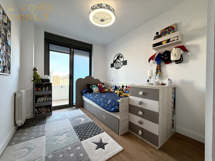 Image No.23-3 Bed Apartment for sale