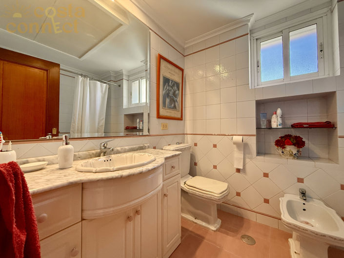 Image No.25-2 Bed Apartment for sale