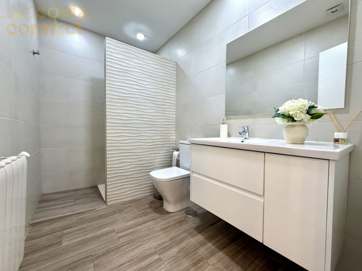 Image No.19-4 Bed Villa for sale