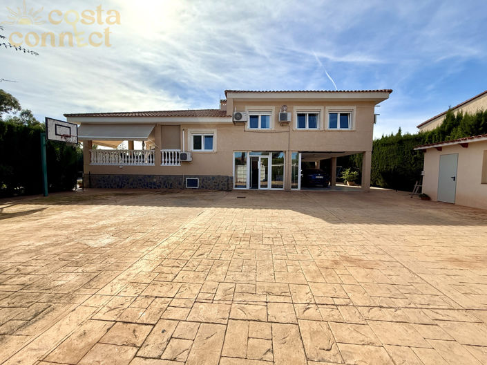 Image No.32-4 Bed Villa for sale