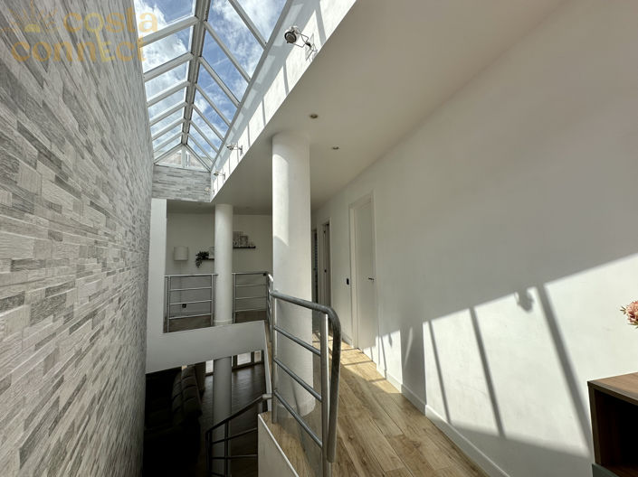 Image No.13-4 Bed Villa for sale