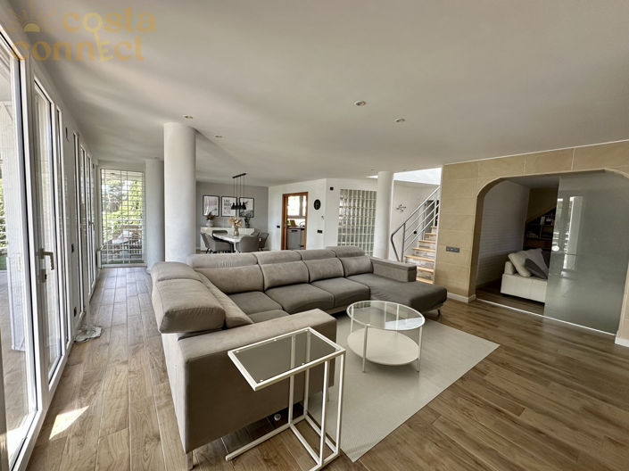 Image No.15-4 Bed Villa for sale