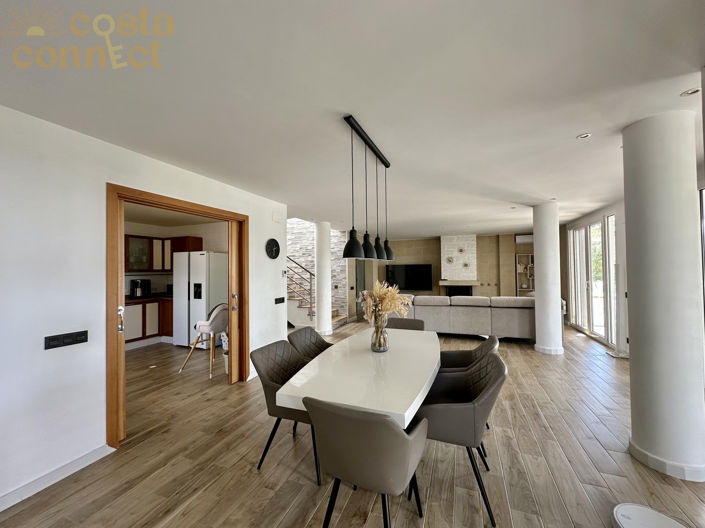 Image No.18-4 Bed Villa for sale