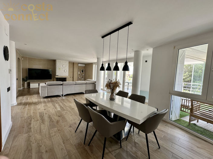 Image No.19-4 Bed Villa for sale