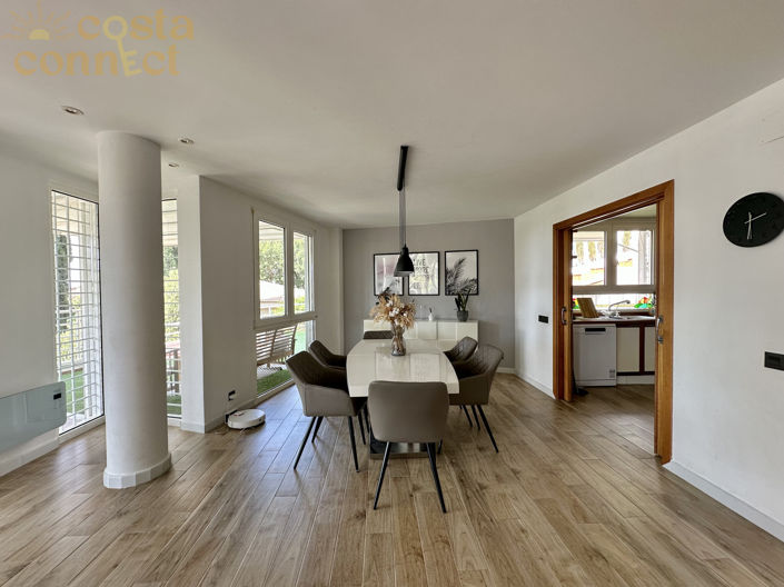 Image No.20-4 Bed Villa for sale