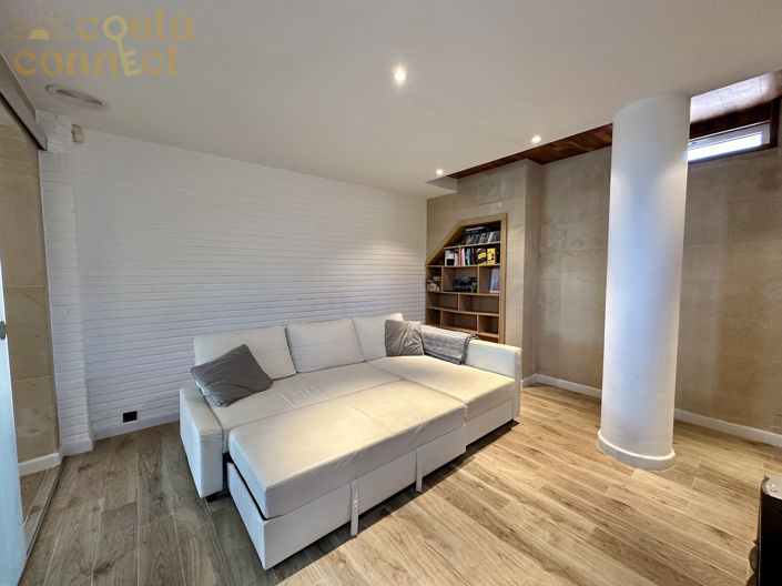 Image No.34-4 Bed Villa for sale