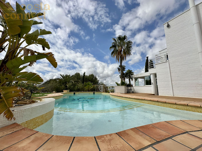 Image No.8-4 Bed Villa for sale