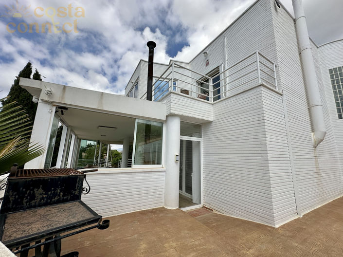 Image No.9-4 Bed Villa for sale