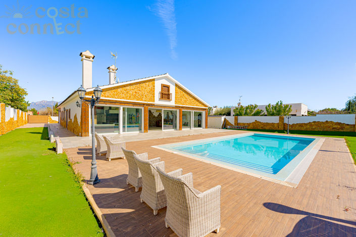 Image No.10-6 Bed Villa for sale