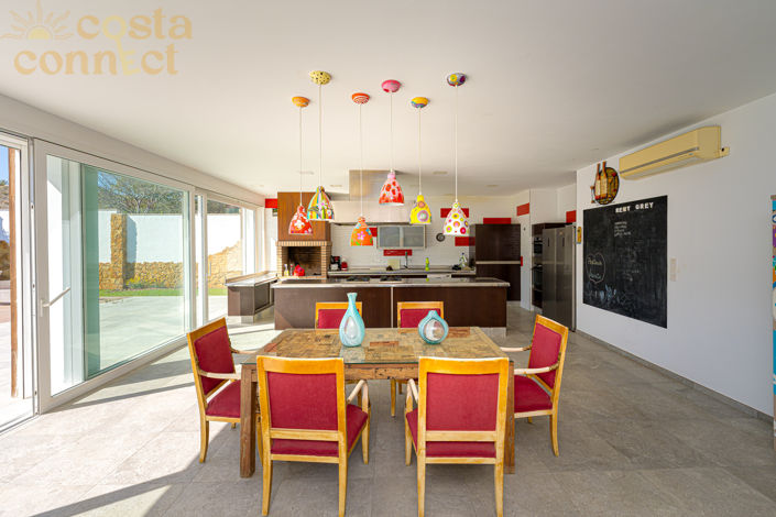 Image No.12-6 Bed Villa for sale