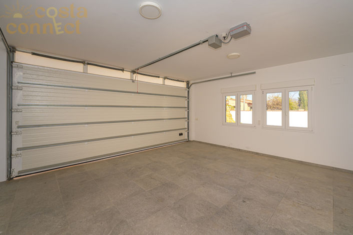 Image No.17-6 Bed Villa for sale