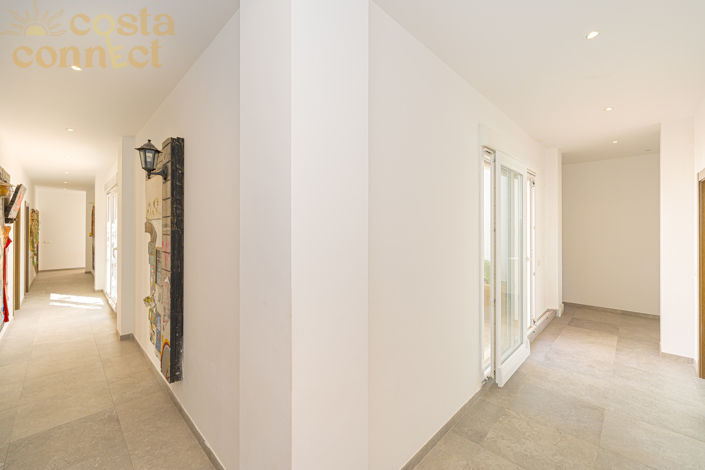 Image No.18-6 Bed Villa for sale