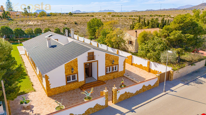 Image No.3-6 Bed Villa for sale