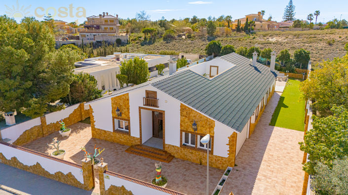 Image No.4-6 Bed Villa for sale