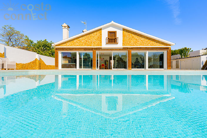 Image No.8-6 Bed Villa for sale