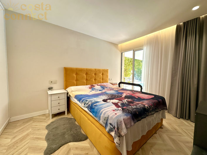 Image No.15-7 Bed Villa for sale