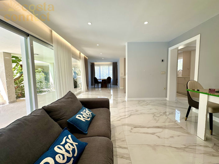 Image No.21-7 Bed Villa for sale