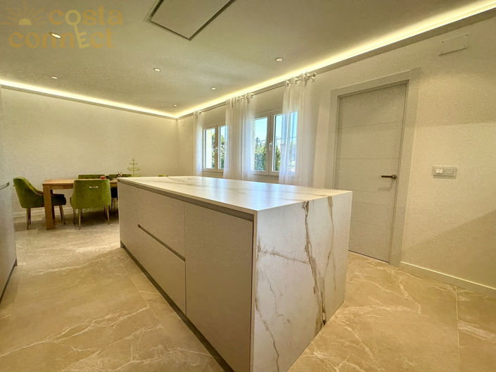 Image No.39-7 Bed Villa for sale