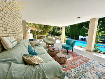 listing990753009126810f3c1500x100081969611419