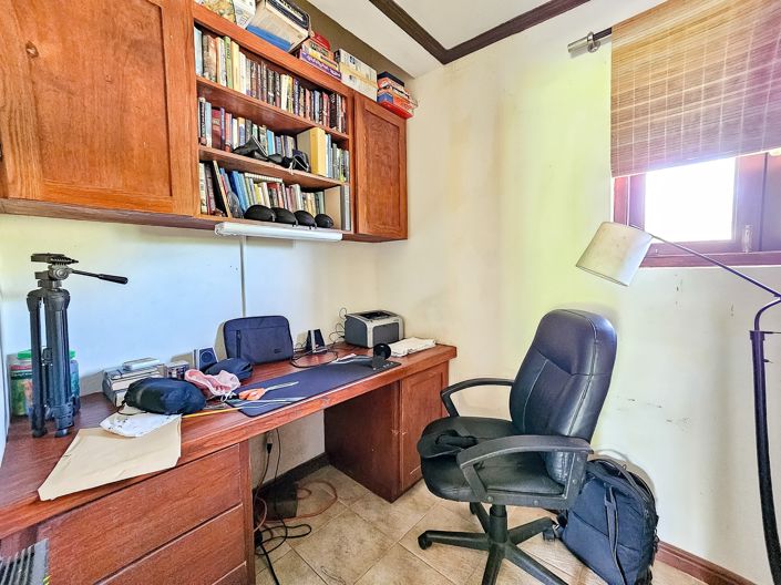 Image No.14-5 Bed Property for sale