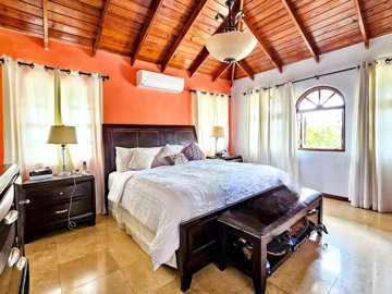 4fd57583-5025-4b6d-970c-8fd8e3d69ee9