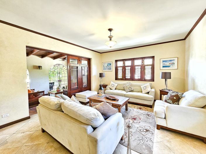 Image No.6-5 Bed Property for sale