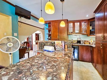 b6dd159f-3a37-4048-aa70-3145354b0a07