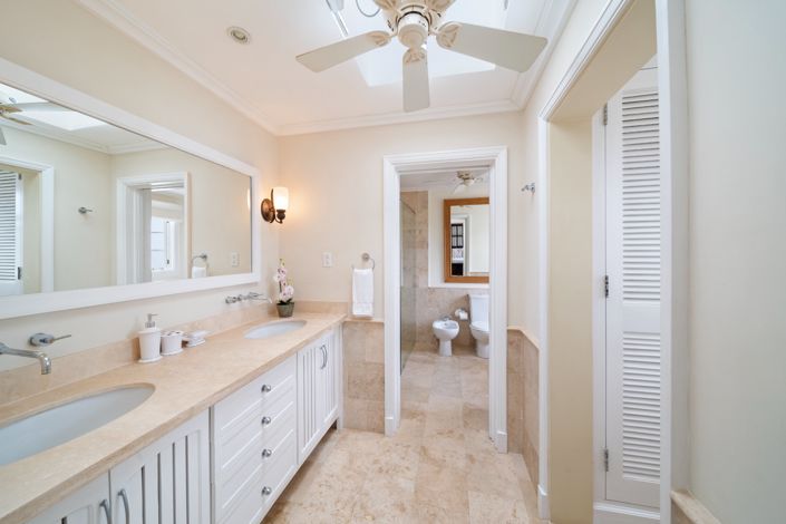 Image No.21-4 Bed Property for sale