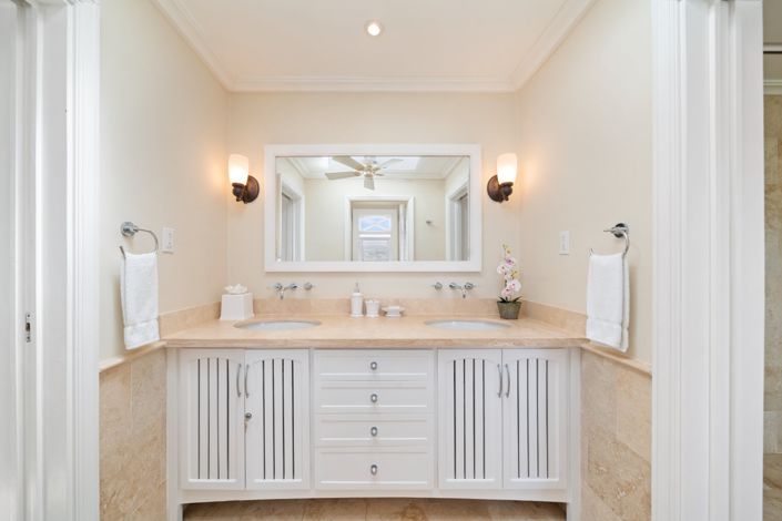 Image No.22-4 Bed Property for sale