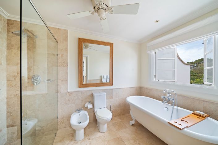 Image No.23-4 Bed Property for sale