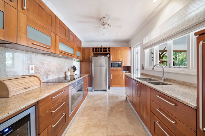 Image No.27-4 Bed Property for sale