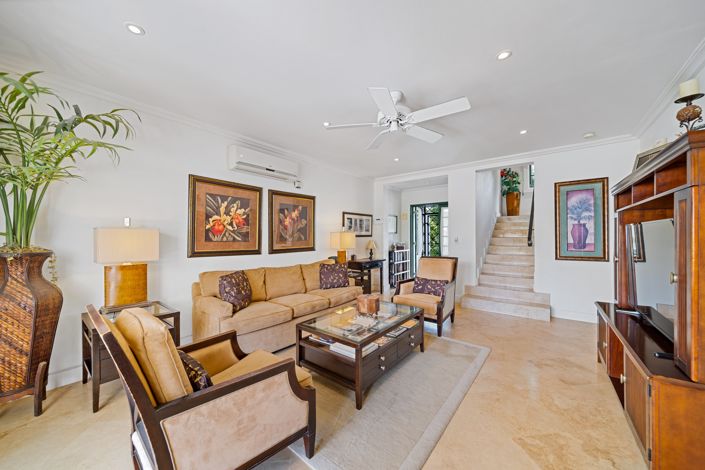 Image No.2-4 Bed Property for sale