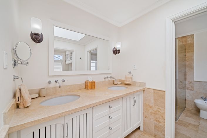 Image No.7-4 Bed Property for sale