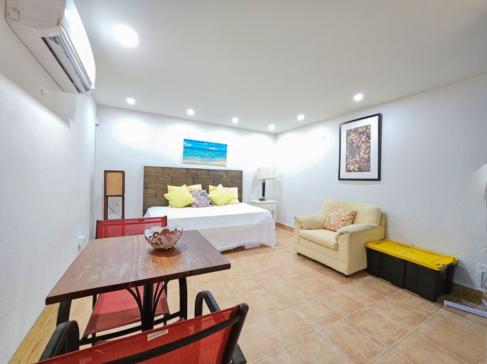 Image No.17-4 Bed Property for sale