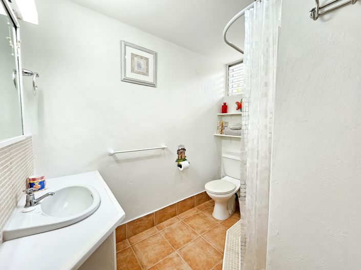 Image No.18-4 Bed Property for sale