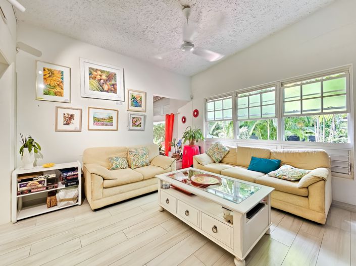 Image No.3-4 Bed Property for sale