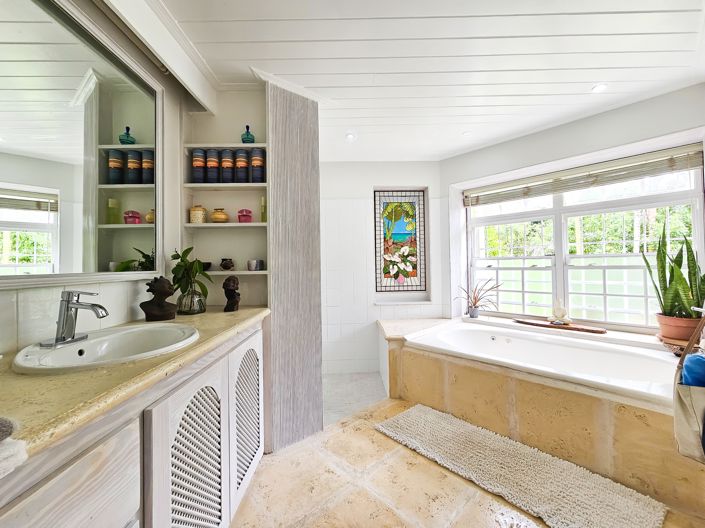 Image No.6-4 Bed Property for sale