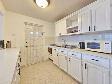 2ffb777d-f938-45c2-8ee3-fc7cbe6904c4