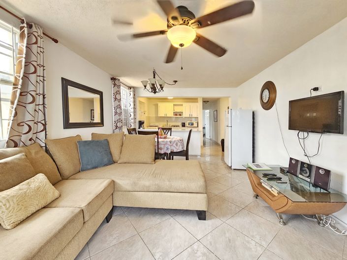 Image No.14-9 Bed Property for sale