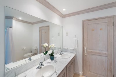 6b866461-99b1-4a17-b56f-3bbd18e7ba29