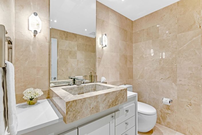 Image No.14-6 Bed Property for sale