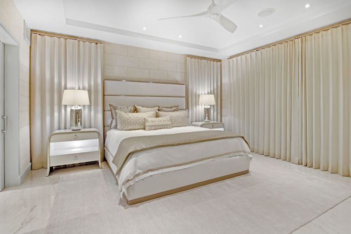 Image No.16-6 Bed Property for sale